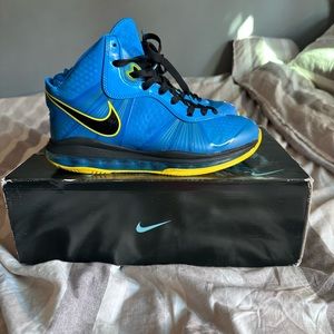 Lebron 8 entourage size 8